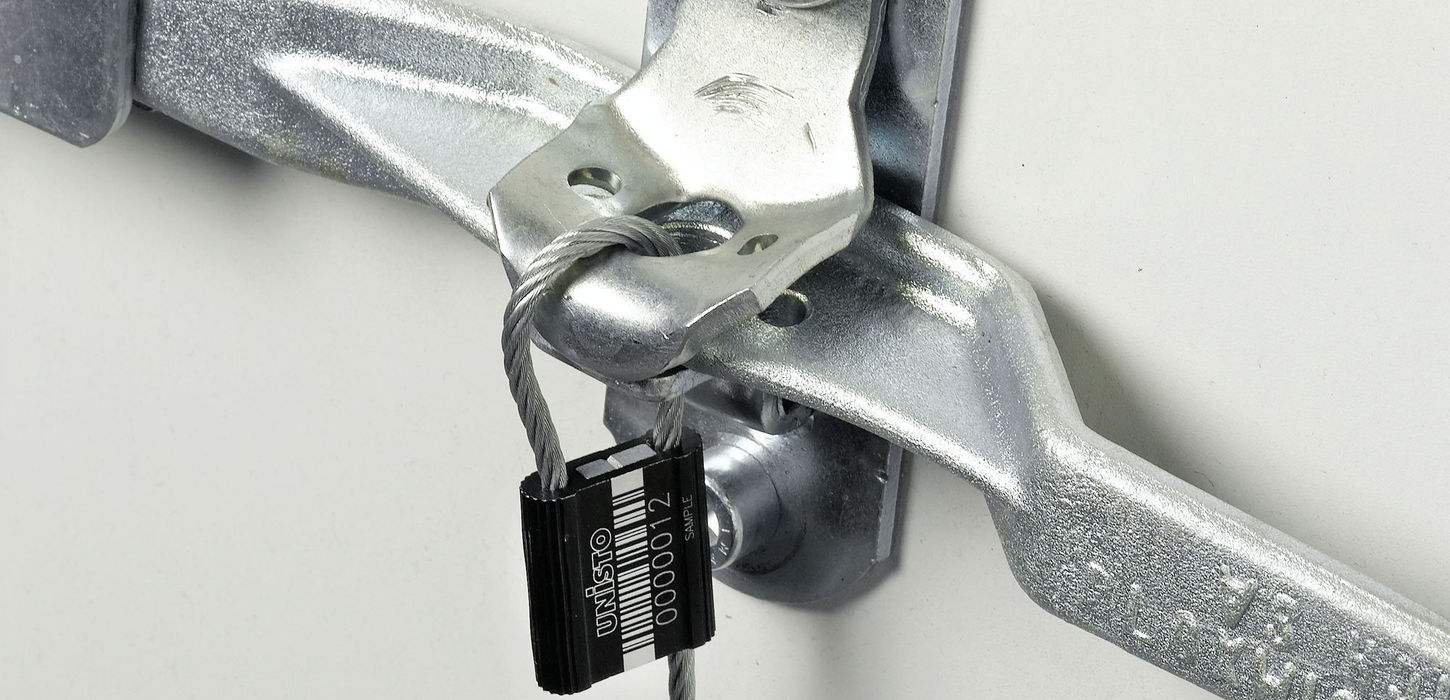 Unisto Metalo 40 high-security cable seal applied to a container