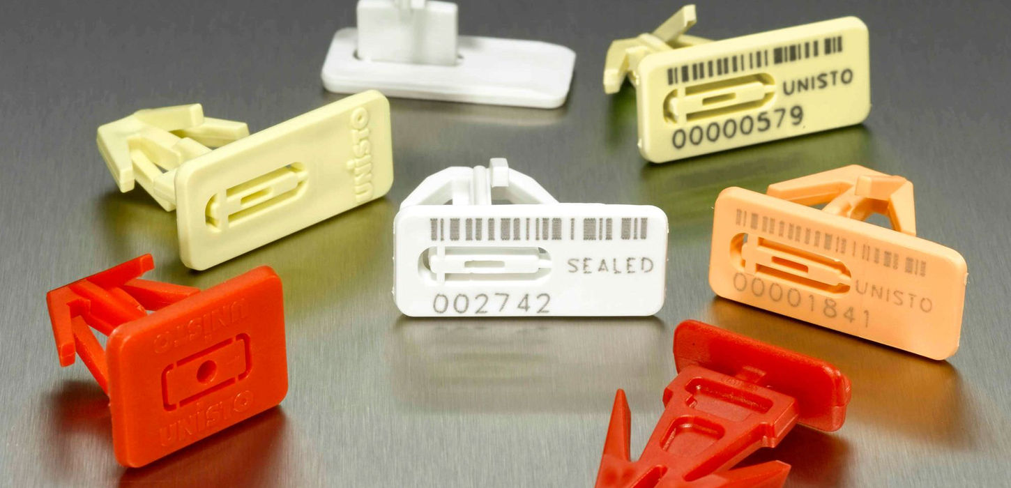 Several Unisto Syntra Grand snap-on security seals